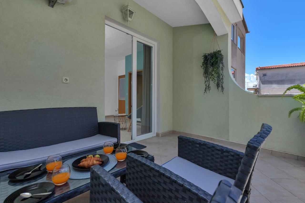 Apartmani Luna Baška Voda Екстериор снимка