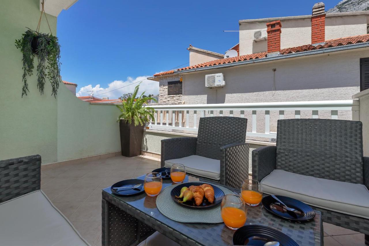 Apartmani Luna Baška Voda Екстериор снимка