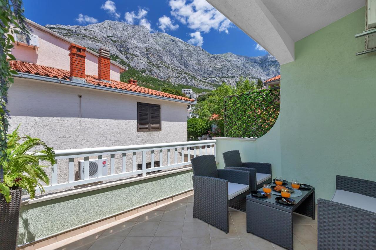 Apartmani Luna Baška Voda Екстериор снимка