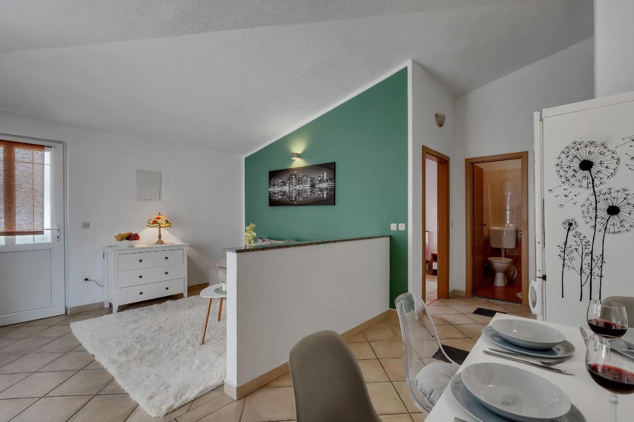 Apartmani Luna Baška Voda Екстериор снимка