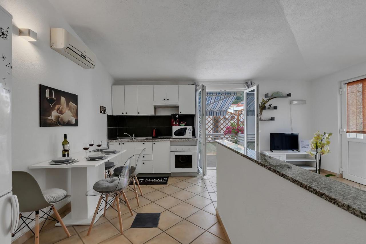 Apartmani Luna Baška Voda Екстериор снимка
