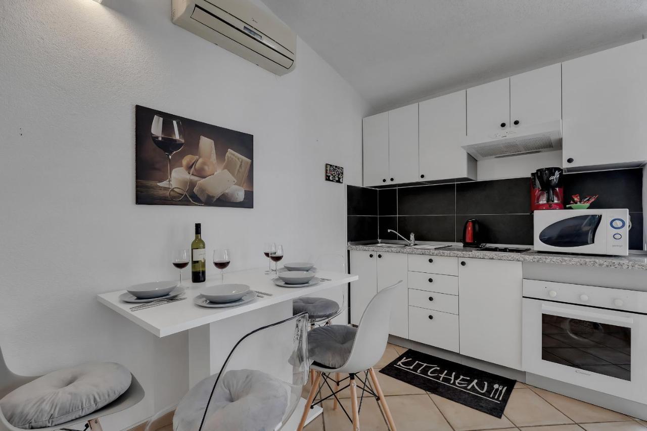Apartmani Luna Baška Voda Екстериор снимка