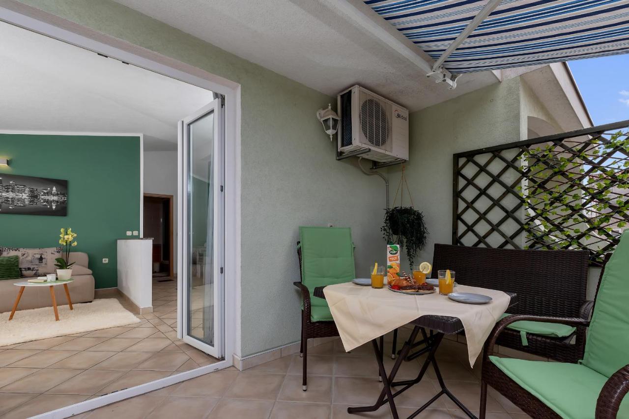 Apartmani Luna Baška Voda Екстериор снимка
