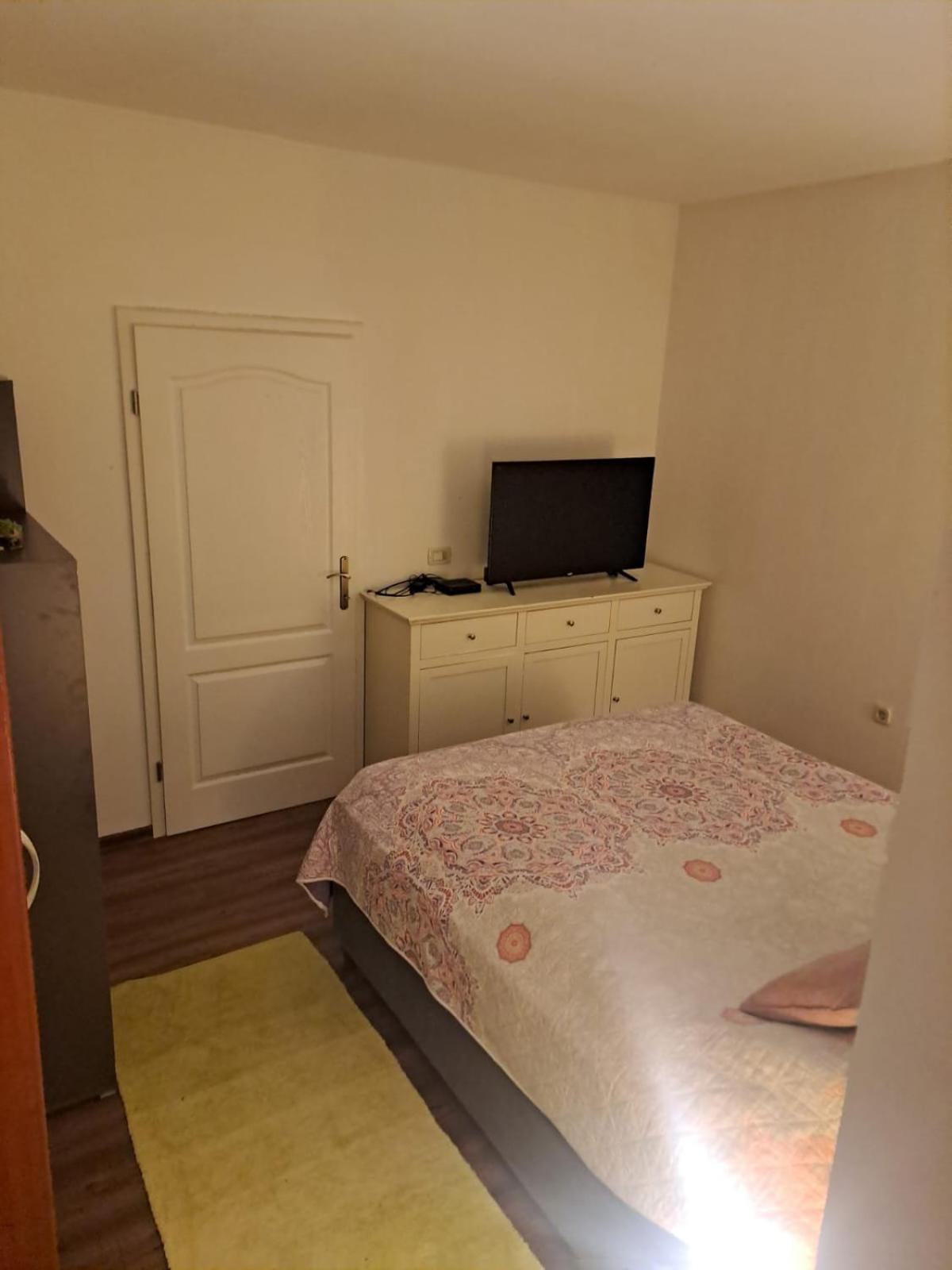 Apartmani Luna Baška Voda Екстериор снимка