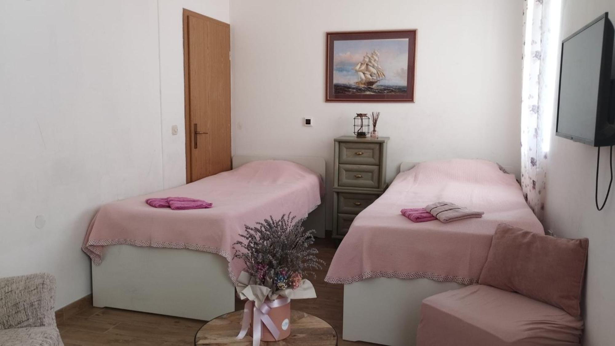 Apartmani Luna Baška Voda Екстериор снимка